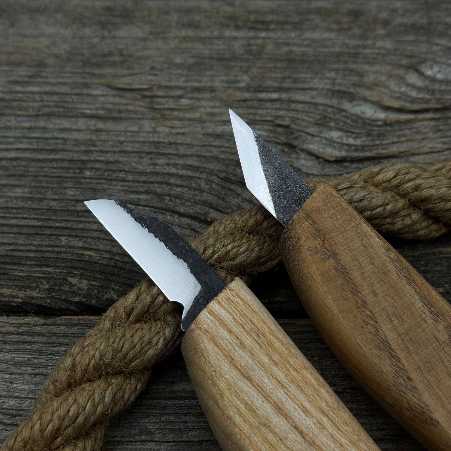 2-Piece Wood Carving Knife Set with Leather Strop
