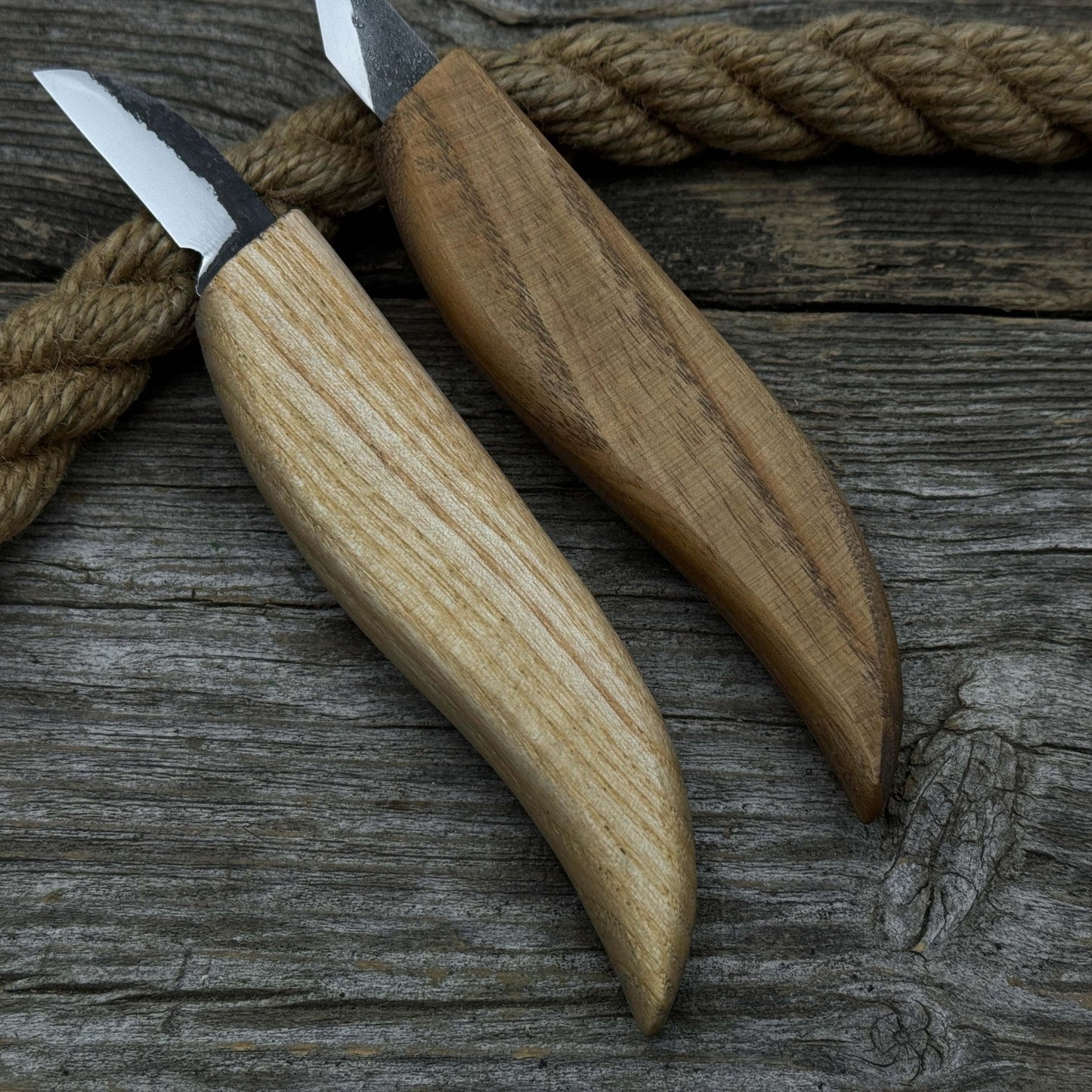 2-Piece Wood Carving Knife Set with Leather Strop