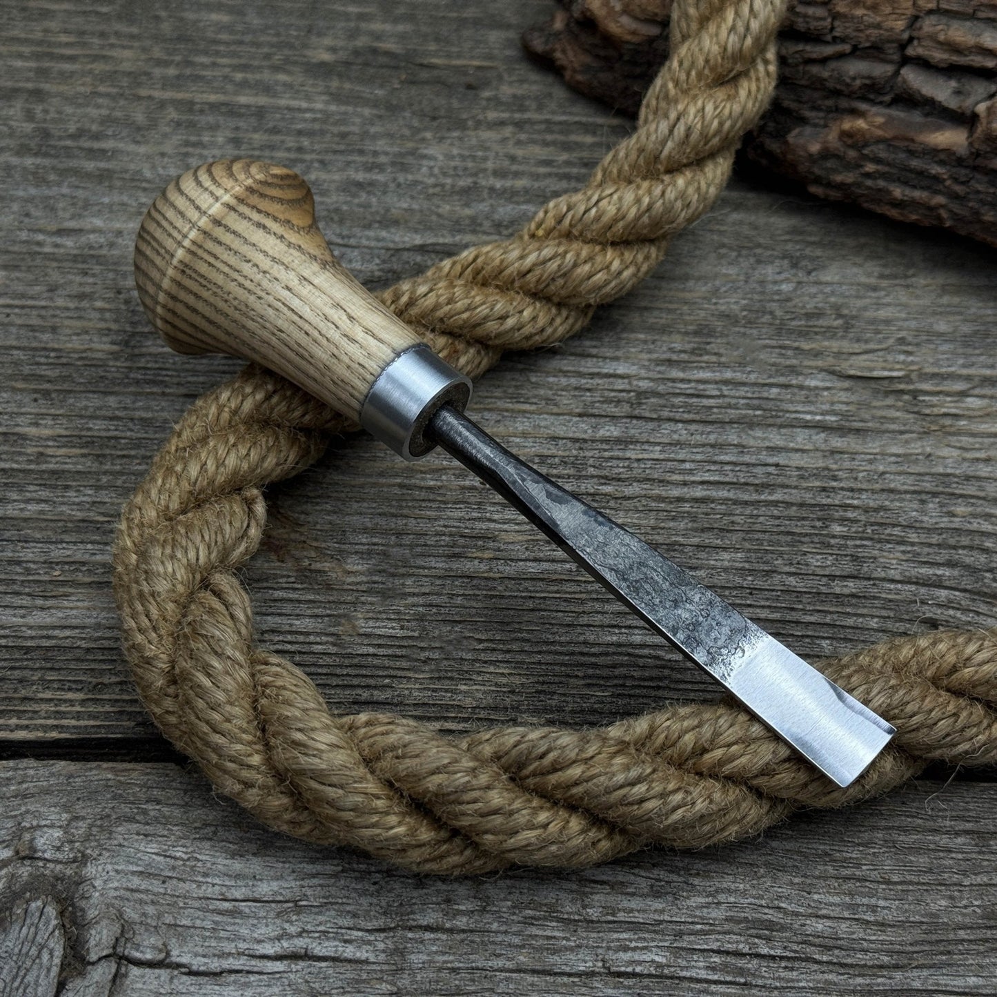 Straight Carving Gouge with Palm Handle – 12 mm (0.47 inches)
