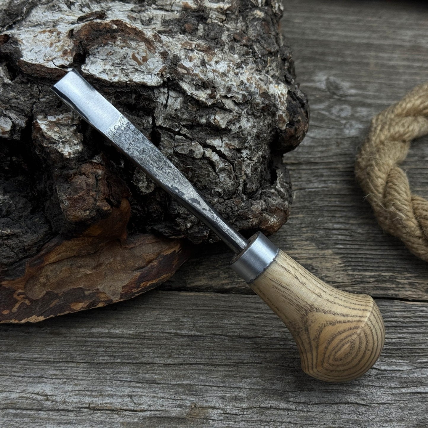 Straight Carving Gouge with Palm Handle – 12 mm (0.47 inches)