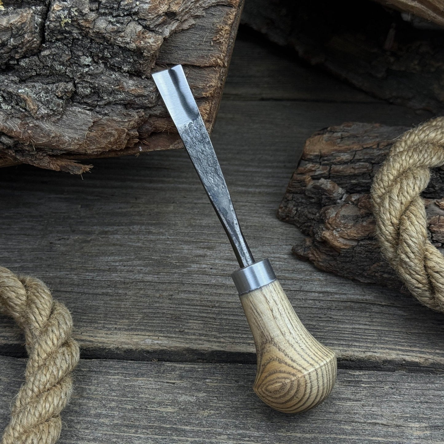 Straight Carving Gouge with Palm Handle – 12 mm (0.47 inches)