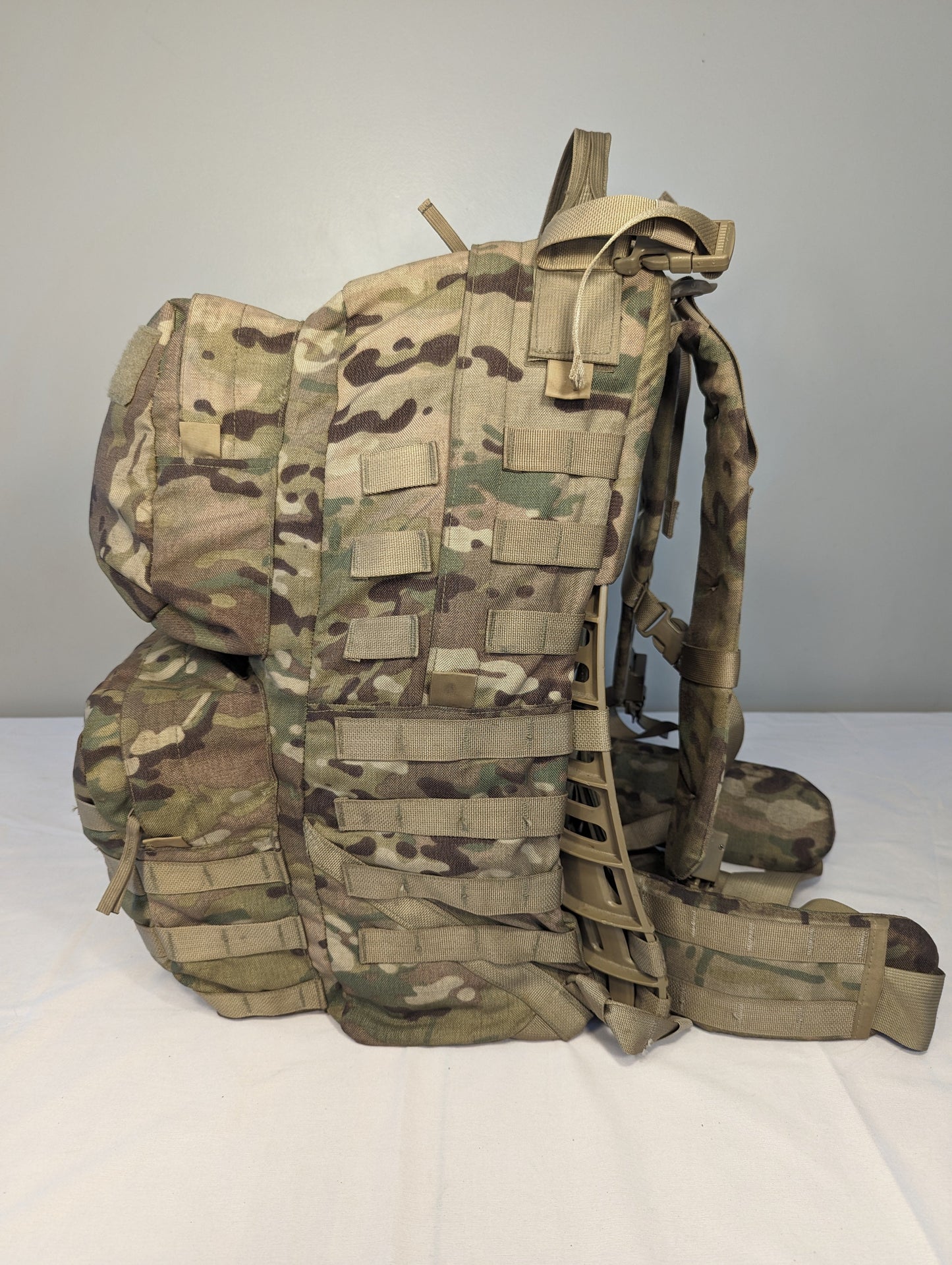 U.S. Military Surplus Medium Field Pack Rucksack MOLLE II Complete - OCP/Multicam