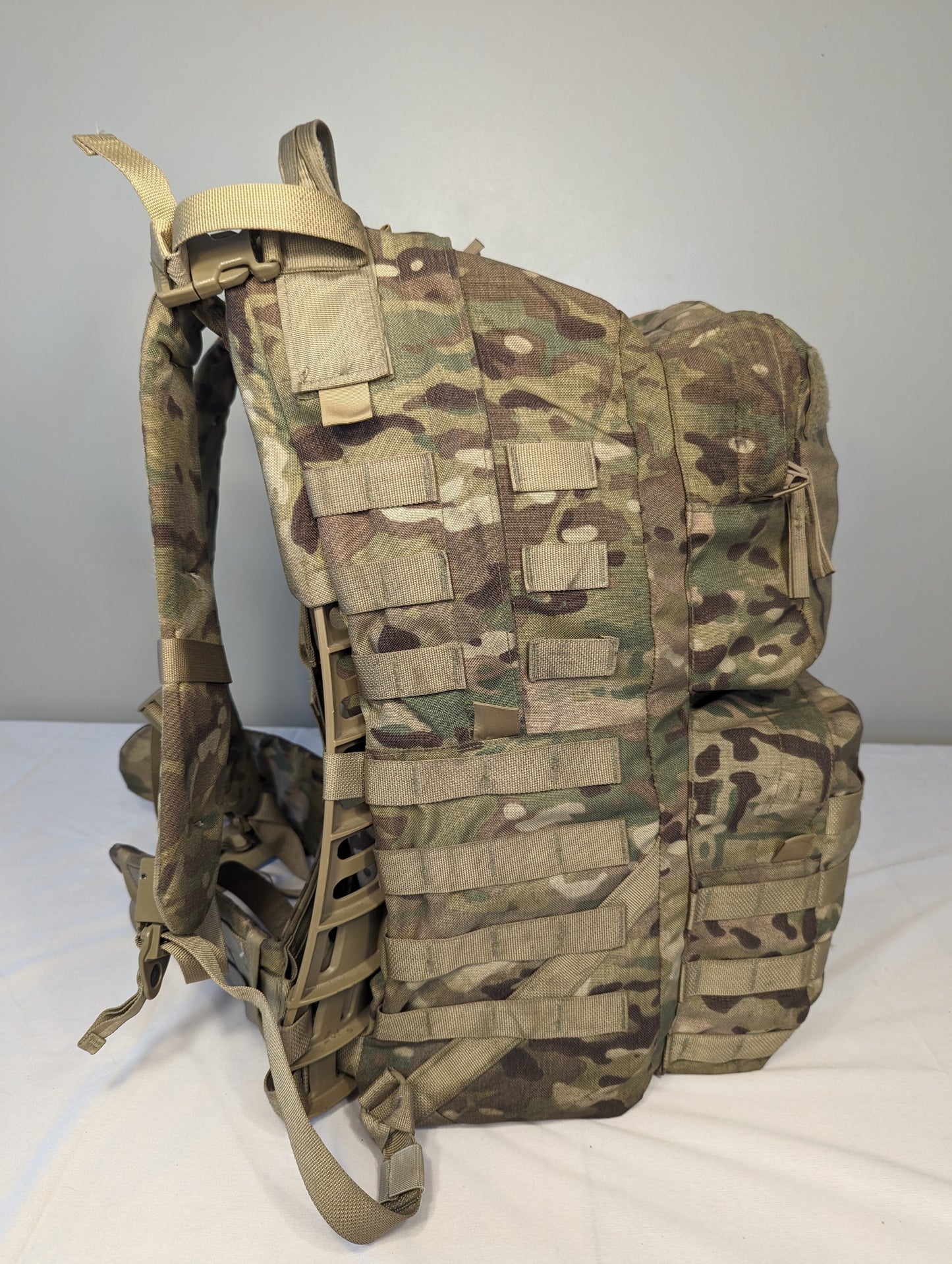U.S. Military Surplus Medium Field Pack Rucksack MOLLE II Complete - OCP/Multicam